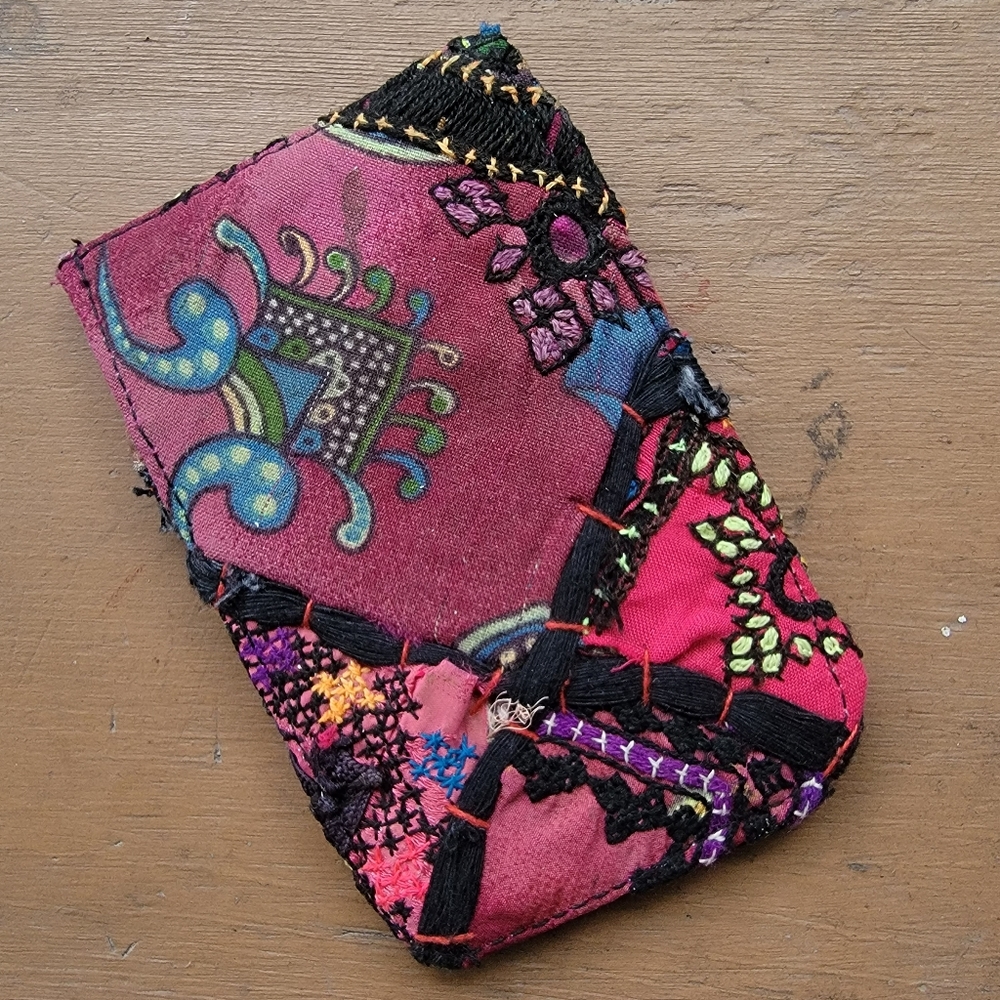 🌋👽 Free People Boho Embroidered Repurposed vtg banjara hippie Wallet card case - Picture 10 of 16